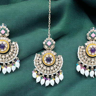 HIGH QUALITY PREMIUM EARRINGS WITH TIKKA