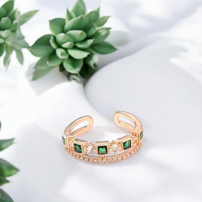 ROSEGOLD GREEN STONE UNIQUE RINGS