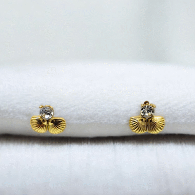SMALL SIZE GOLDEN ANTI TARNISH CRYSTAL STONE EARRINGS STUD