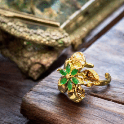UNIQUE FLOWER DESIGN WITH GREEN FLOWER STONE ANTI TARNISH FINGER RINGS