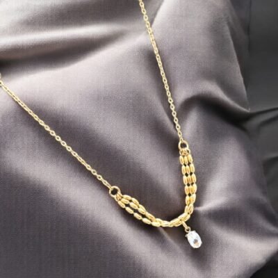 Sophisticated Curve: Anti-Tarnish U-Shape Crystal NecklaceNO ATC721