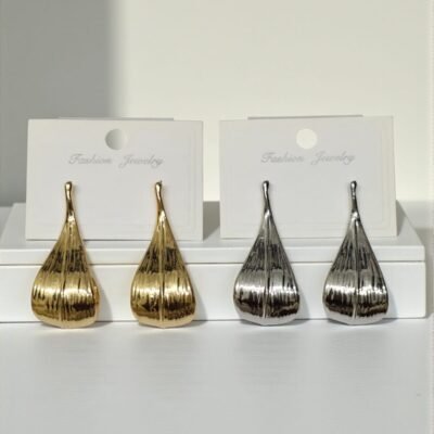 GOLD AND SILVER  KOREAN  EARRINGS VB1830-2