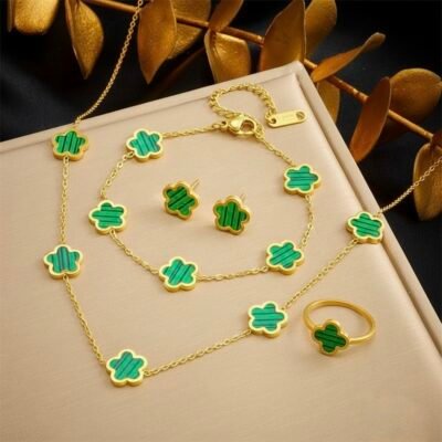 GREEN CLOVERSET WITH BRACELETS,EARRING AND FINGER RING