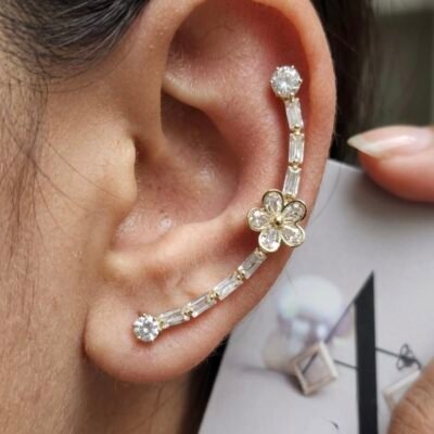 UNIQUE GOLDEN DIAMOND  EARCUFF23