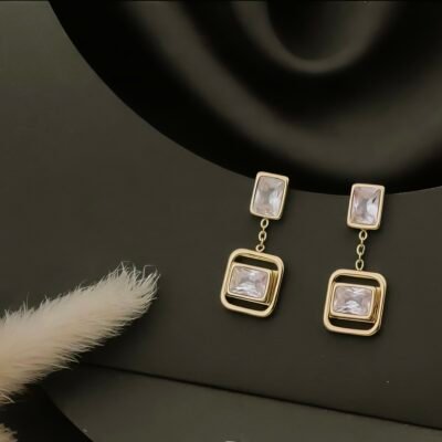 GOLDEN ANTITARNISH  EARRINGS ATE1142